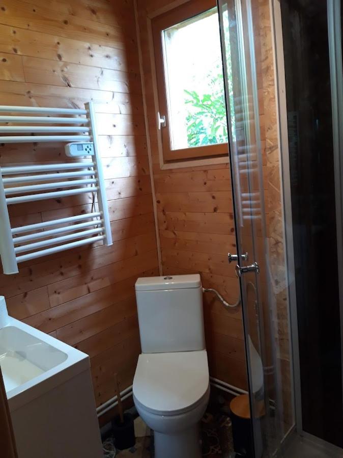 Chalet Chaleureux Avec Parking Garage Motos, Velos La Chapelle-aux-Chasses Kültér fotó